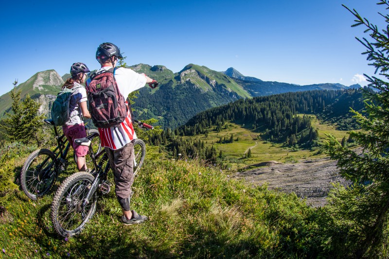 French Mountain Biking Alpine French School Morzine LanguageBookings